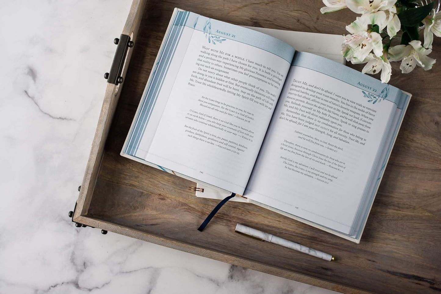 Jesus Calling, Large Text Cloth Botanical, with Full Scriptures: Enjoying Peace in His Presence