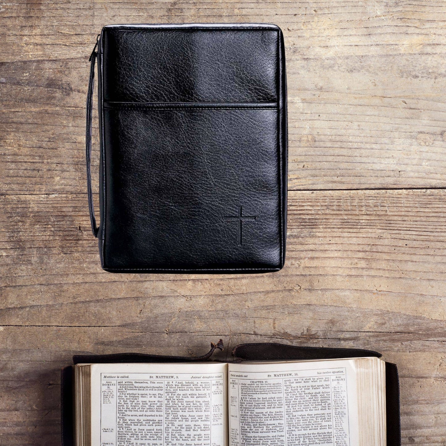 Bible Cover Black w/handle Medium