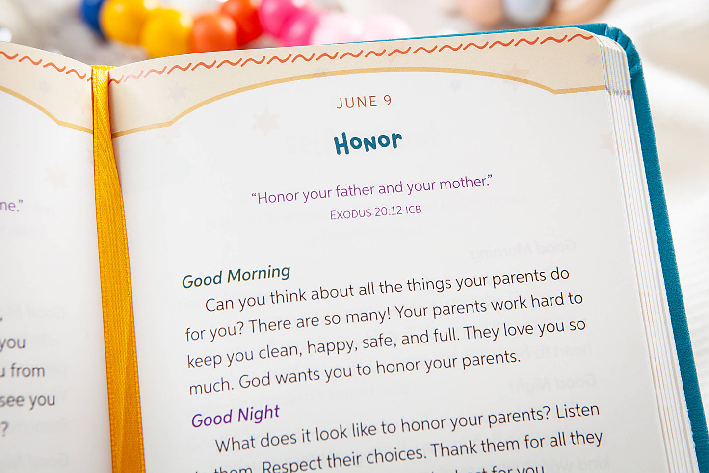 Good Morning and Good Night (Daily Devotional, Ages 4-9)