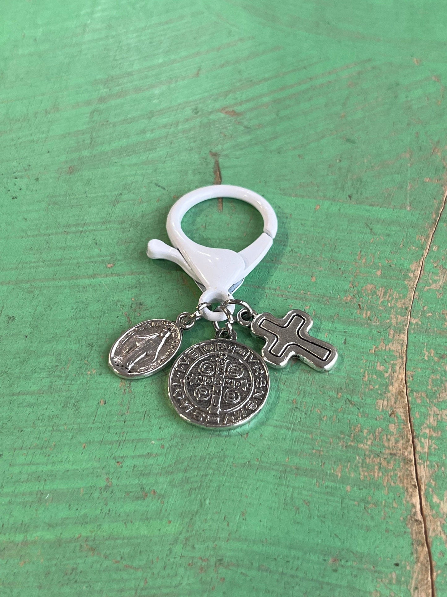 Multicolor Metal Saint Clips