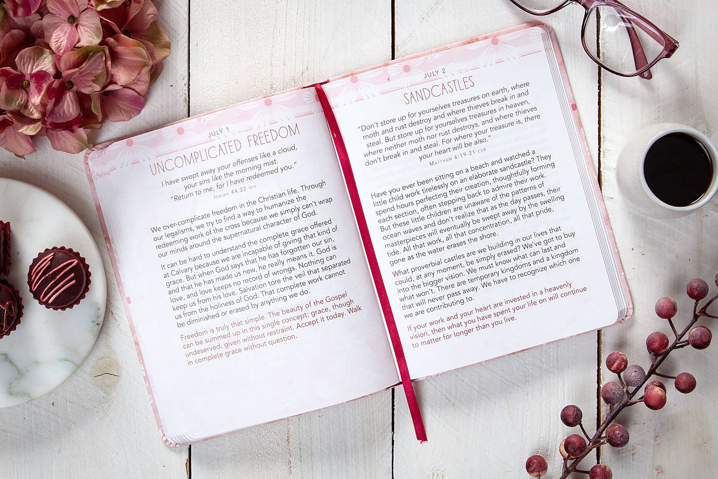 A Little God Time for Women (Large Print Devotional)