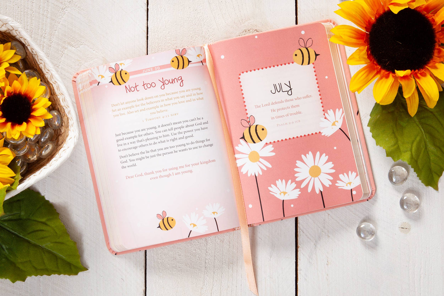 Daily Strength for Girls Devotional