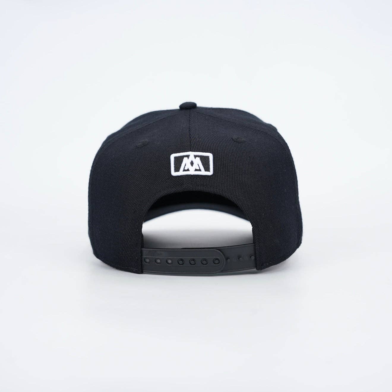‘SERVANT’ Premium Wool Blend SnapBack - Black/White