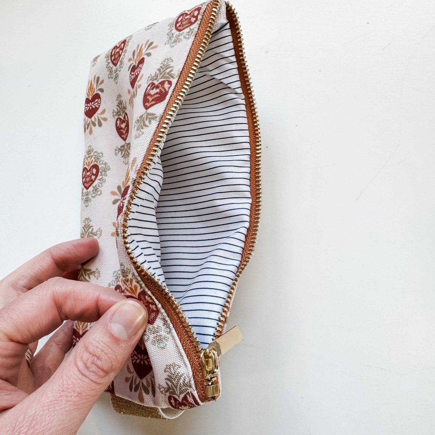 Holy Family Hearts Bible/Planner Pouch