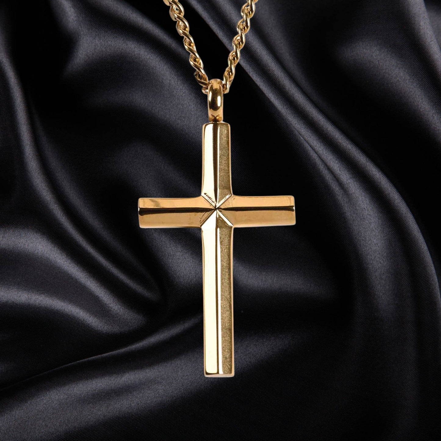Necklace Gold Bevel Cross Justified 24L