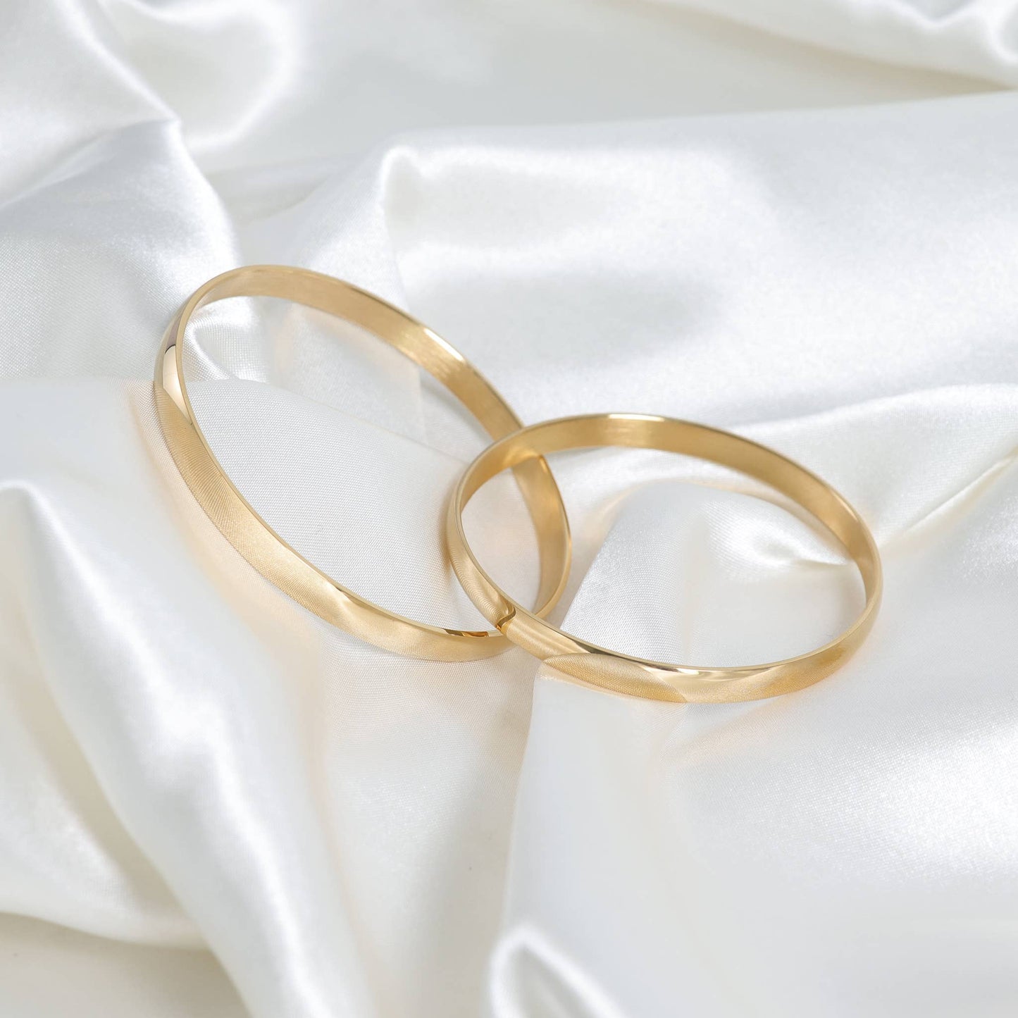 18K Gold PVD Coated Engravable Stainless Steel Bangle