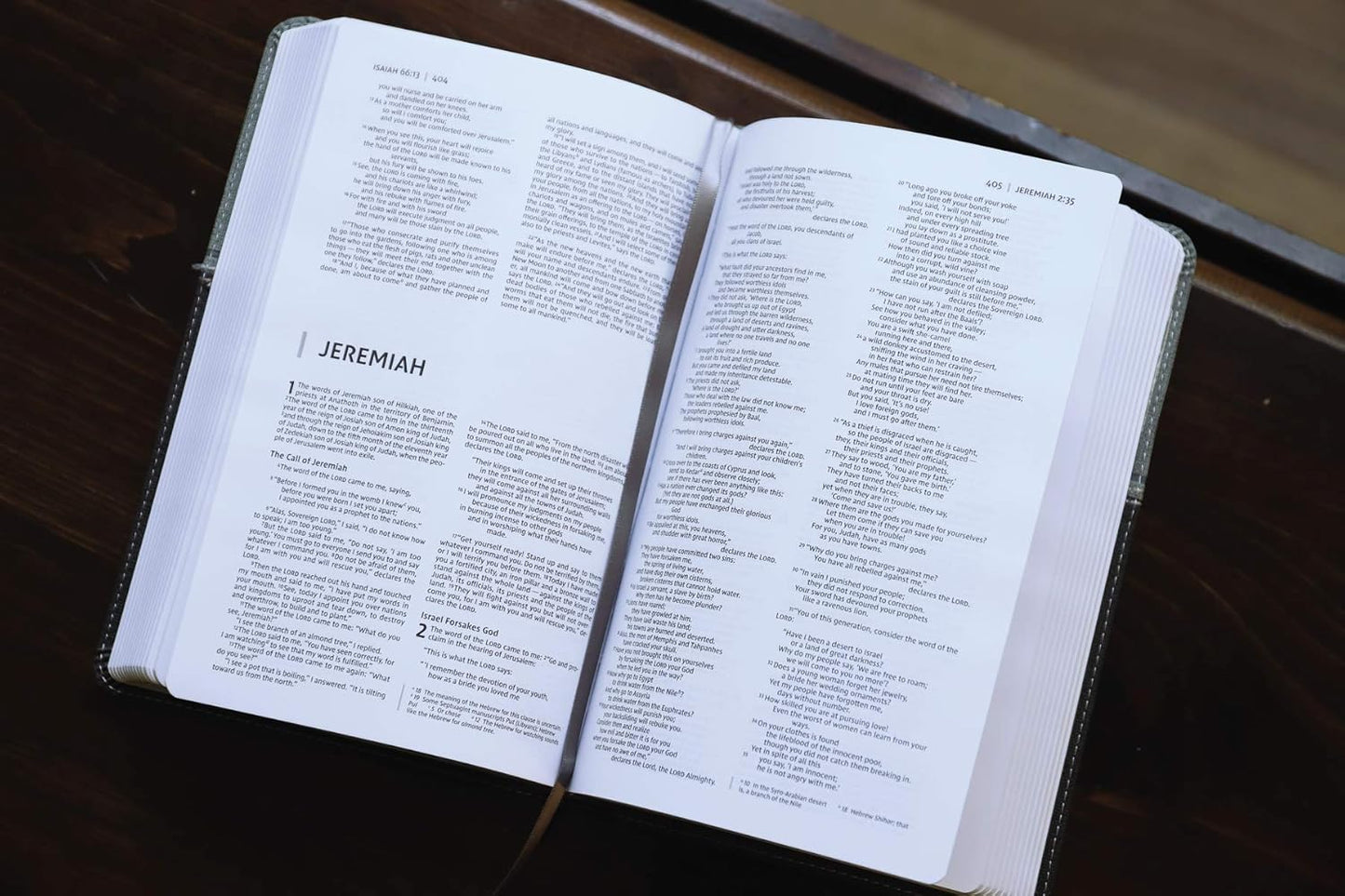 NIV premium Gift Bible Leathersoft Black/Gray