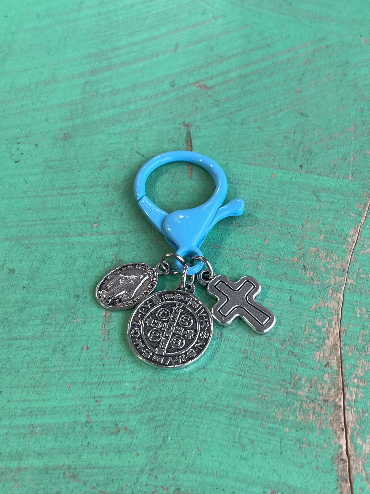 Multicolor Metal Saint Clips