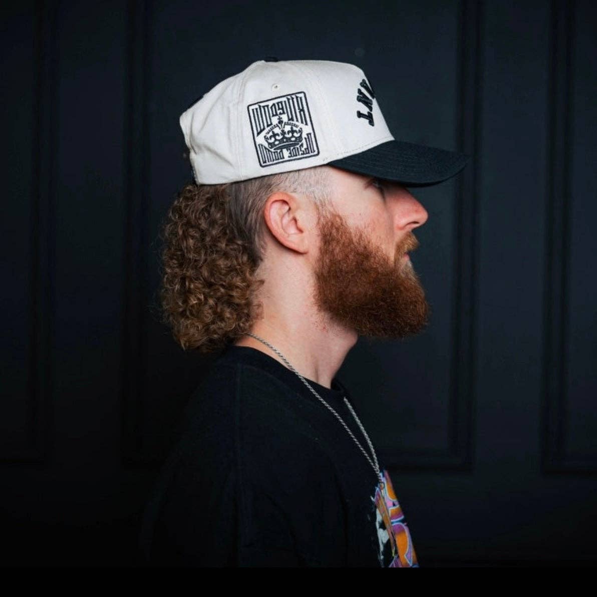 ‘SERVANT’ Premium SnapBack - Cream/Black