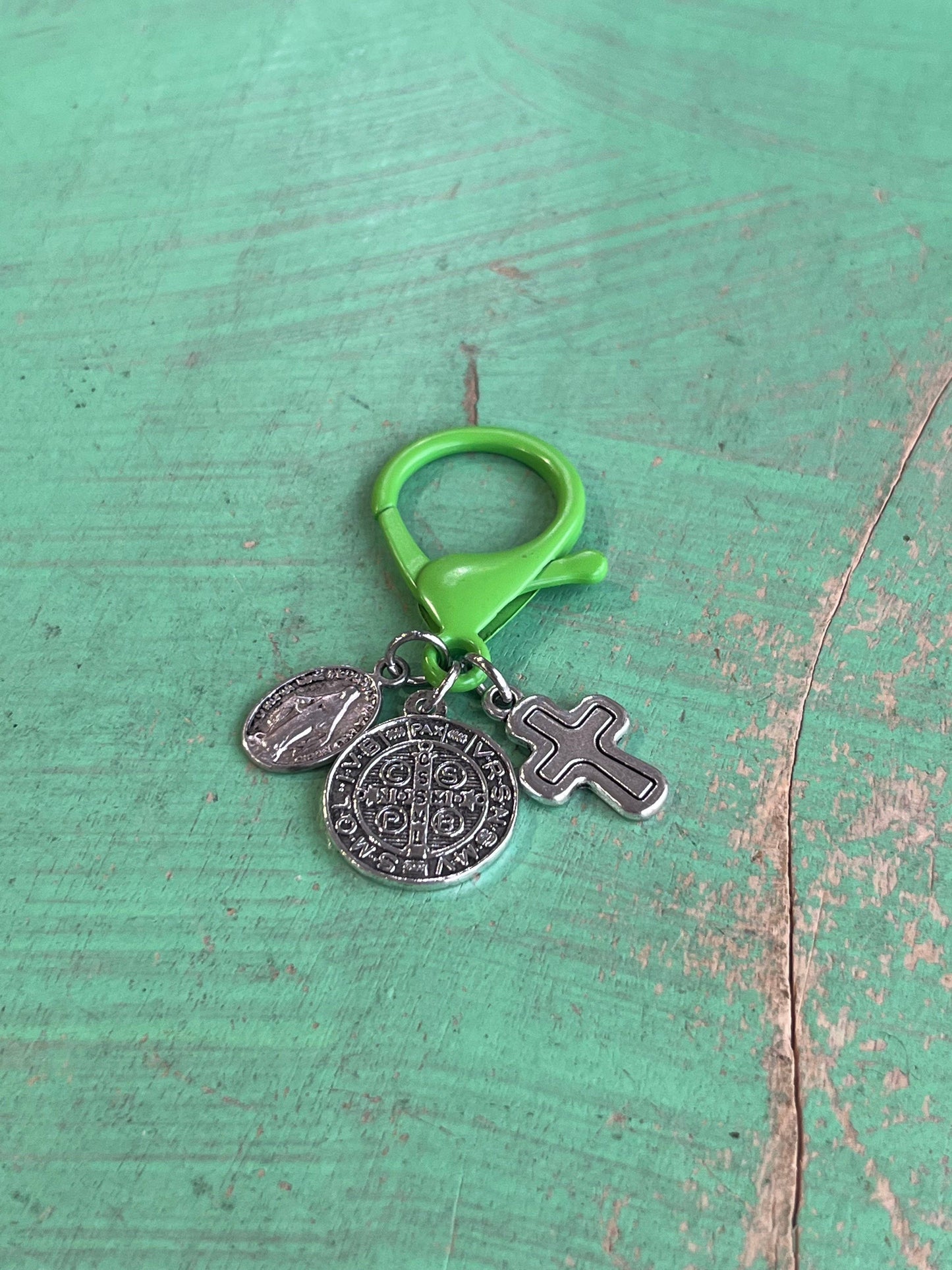 Multicolor Metal Saint Clips