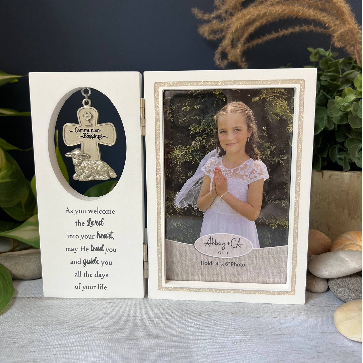Communion Hinged Frame 